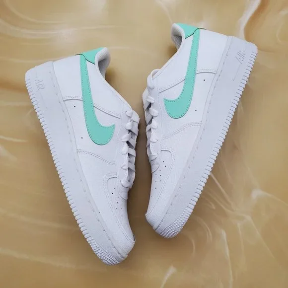 Nike Air Force 1 - Picture 2 of 10